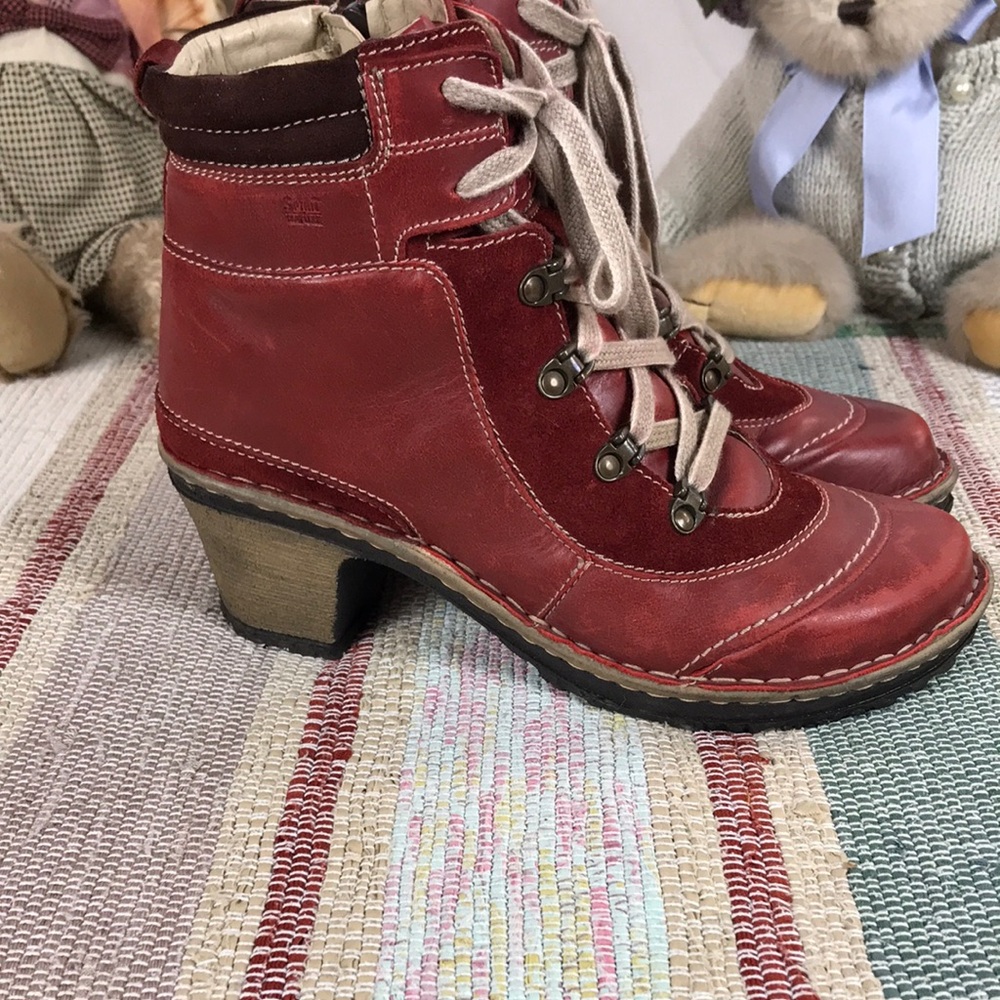 Josef Seibel Women's Red Lace-Up Leather Ankle Boots